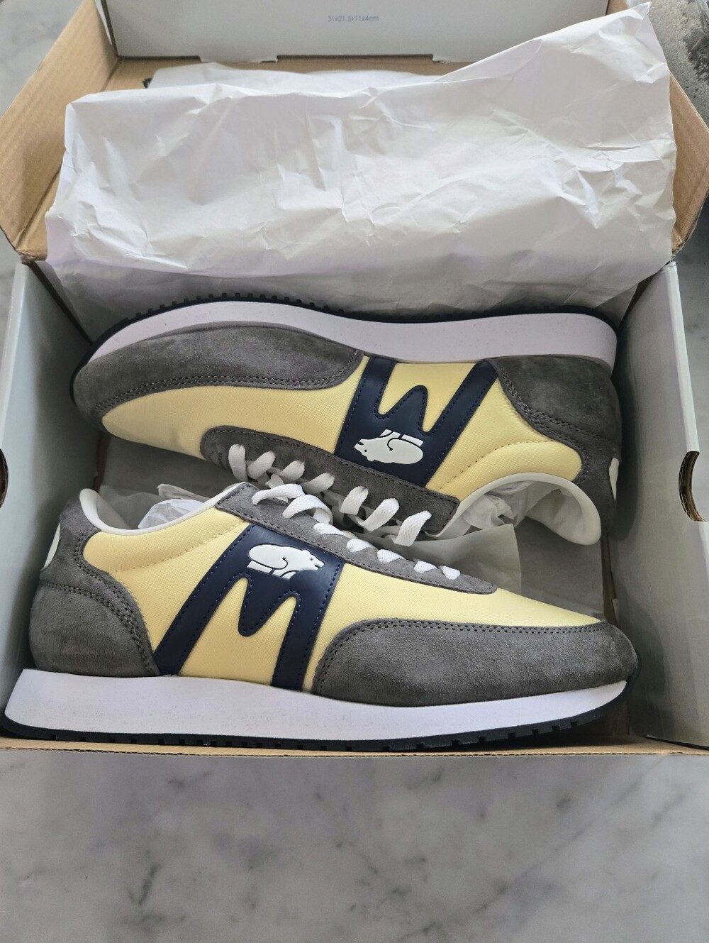 Karhu Unisex Albatross Original Air Cushion Woman 9.5/ Man 8